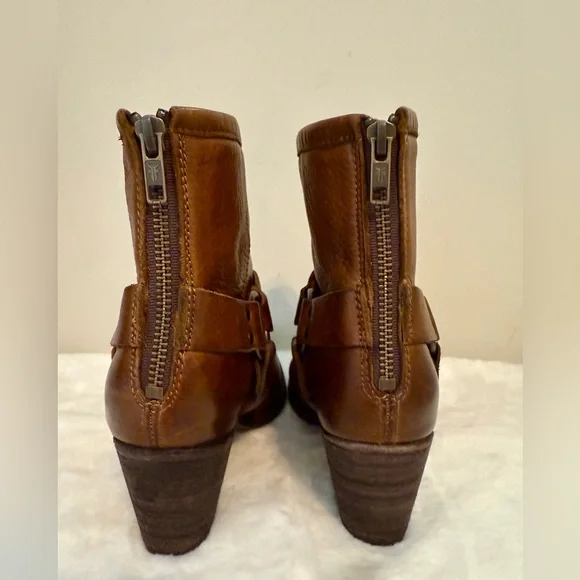 Frye Tabatha Harness Brown Leather Ankle Boots Sz7 EUC! - Picture 5 of 7